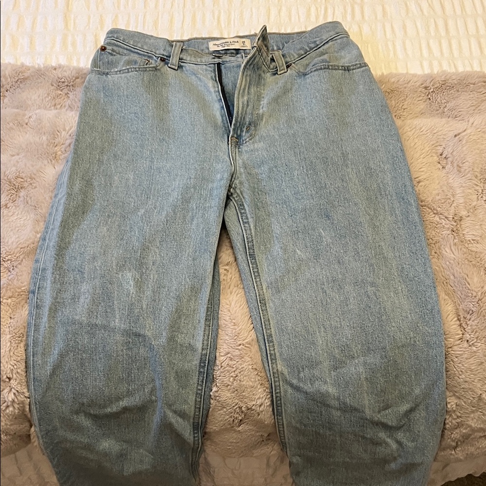 Abercrombie & Fitch 90’s Jeans
